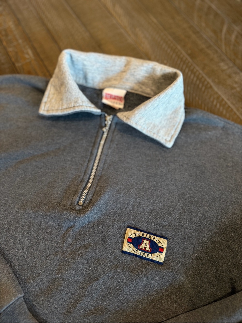 Vintage Athletic Works Made in Canada Quarter Zip Sweatshirt – Men’s Large